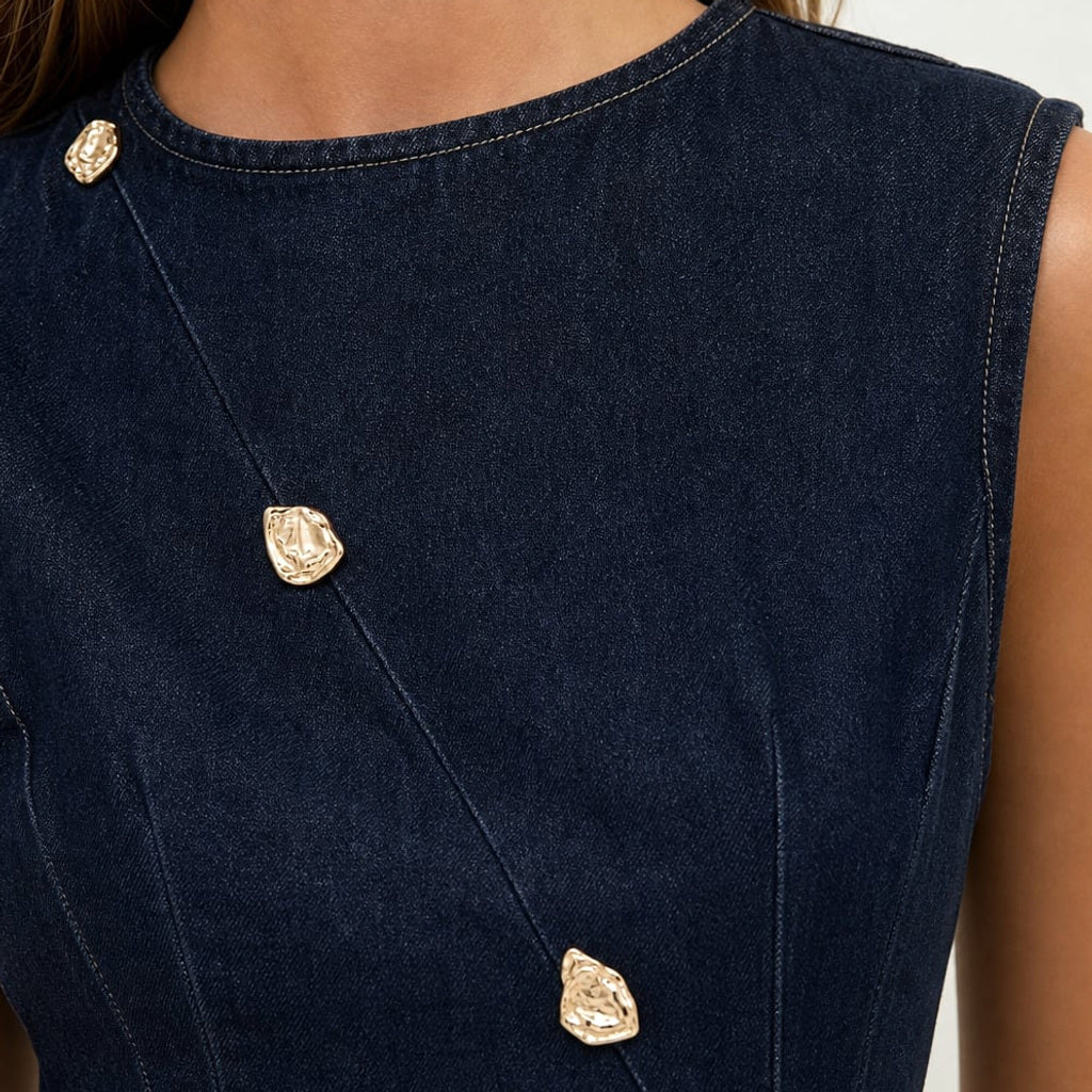 Mini-Kleid Dunkelblau Denim Asymmetrische Knopfleiste A-Linie Ärmellos – Vitolia