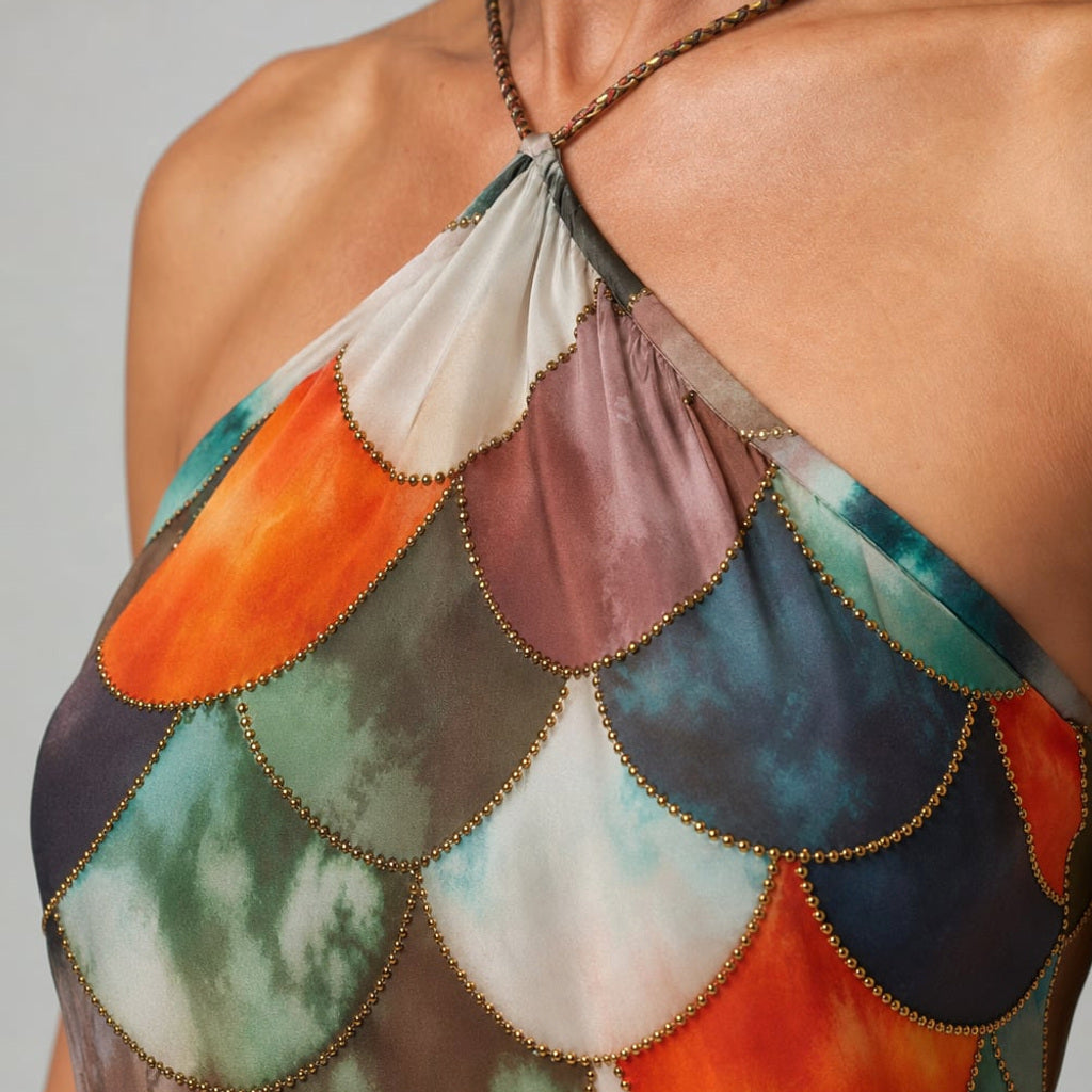 Maxi-Kleid mit geometrischem Schuppenmuster körpernah – Vitolia