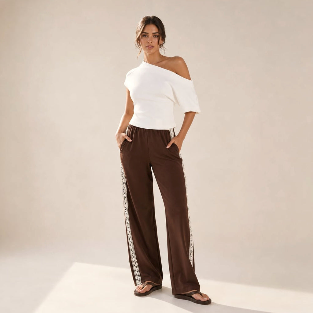 Racer-Stripe Hose mit Falten und Spitzenabschluss Schokolade/Spitze – Vitolia