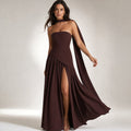 Trägerloser Maxi-Kleid Korsett mit Schal-Detail und Beinschlitz in Braun – Vitolia