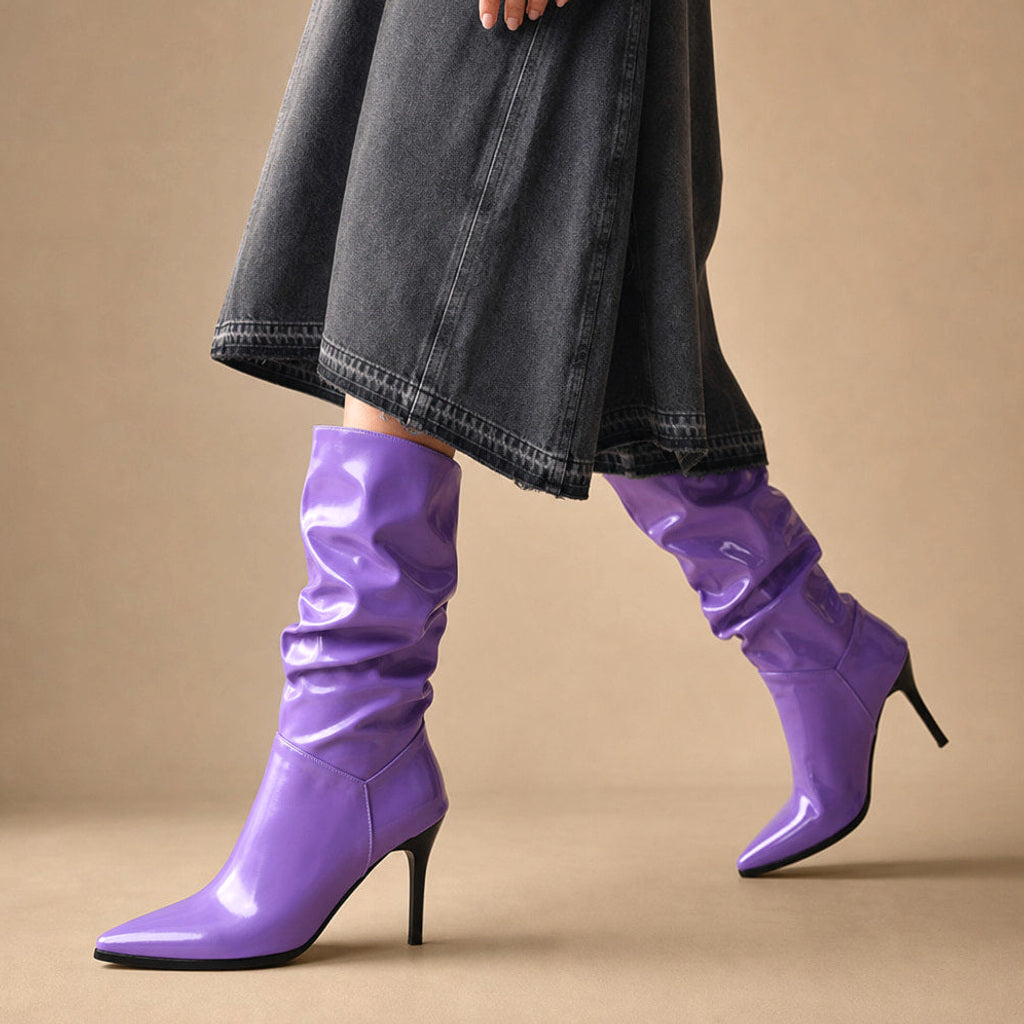 Elwira | Wadenstiefel mit Slouch-Schaft und Stiletto Lila – Produktfoto