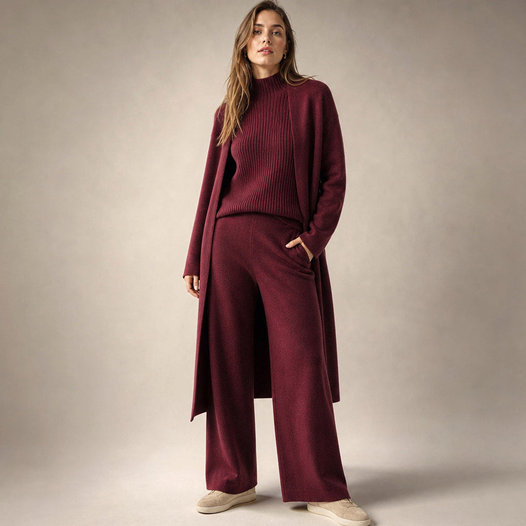 Erdmute | Strick-Set aus Schurwollmischung mit weichem Fall Bordeaux / Rot – Produktfoto