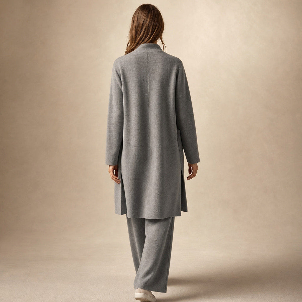 Erdmute | Strick-Set aus Schurwollmischung mit weichem Fall Slate Gray – Gesamtlook
