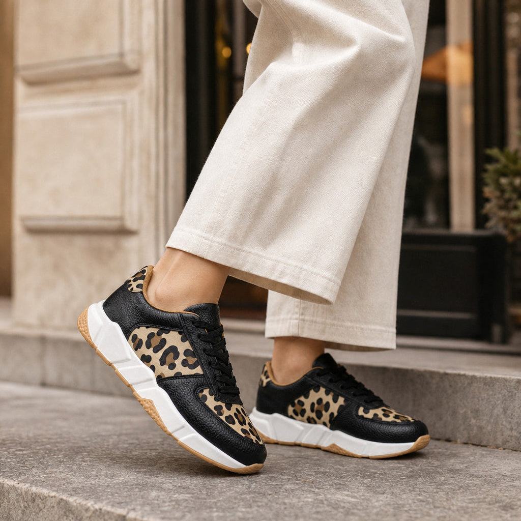 Gothilde | Plateau Sneaker mit Leopardenprint-Panel – Produktfoto