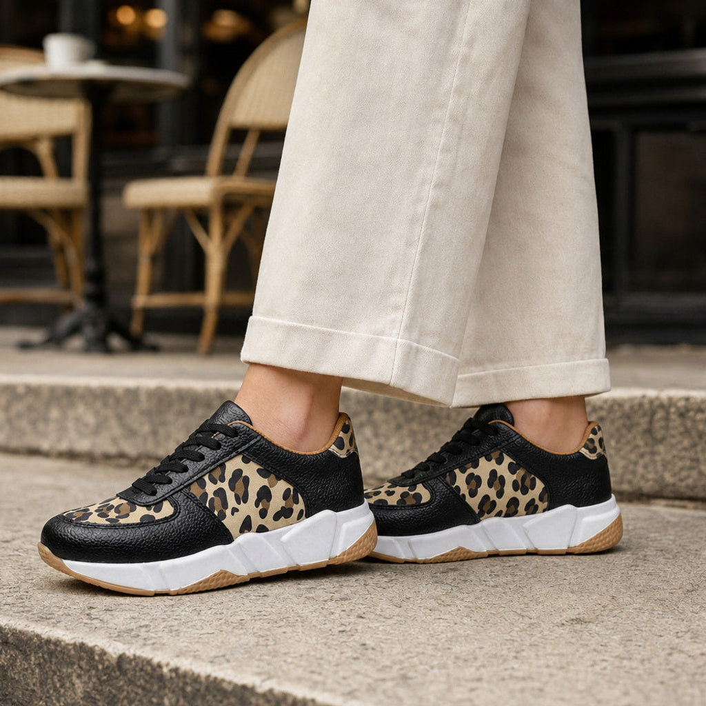 Gothilde | Plateau Sneaker mit Leopardenprint-Panel – Produktfoto
