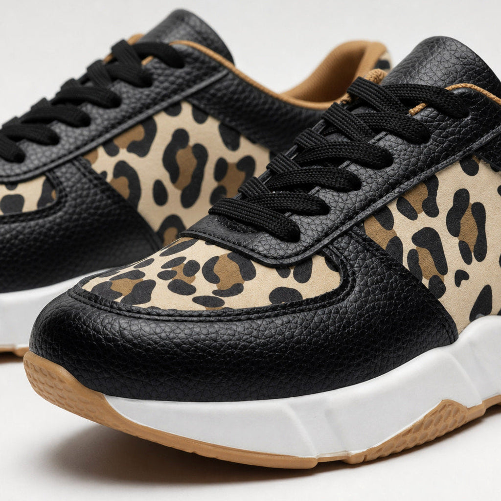 Gothilde | Plateau Sneaker mit Leopardenprint-Panel – Produktfoto