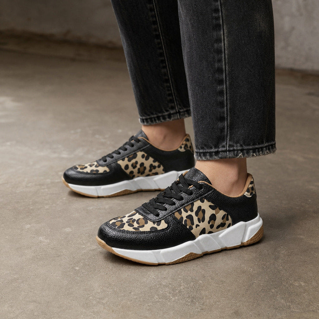 Gothilde | Plateau Sneaker mit Leopardenprint-Panel – Produktfoto