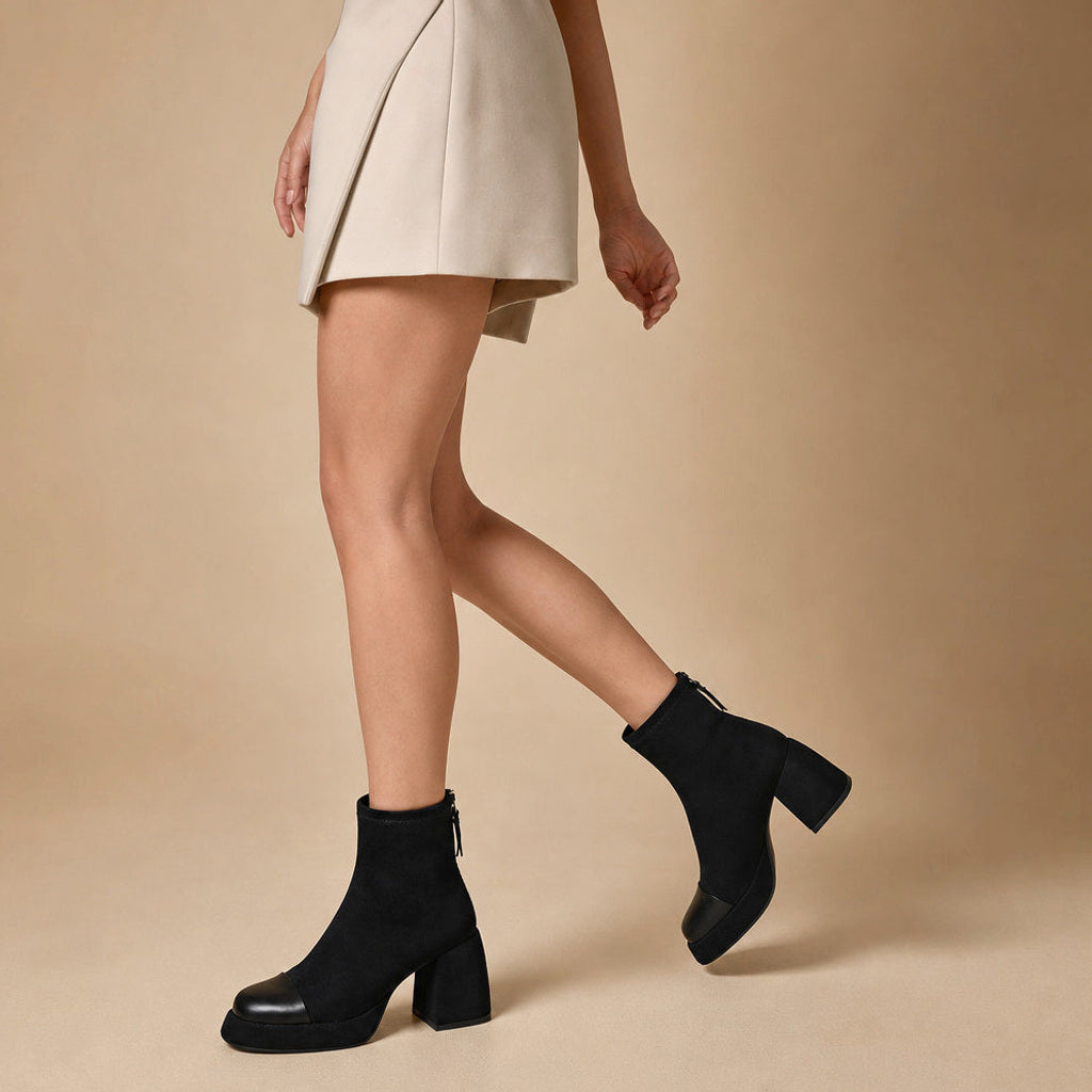Gunhild | Chelsea Boots mit Gummizug und Polstersohle Schwarz – Produktfoto