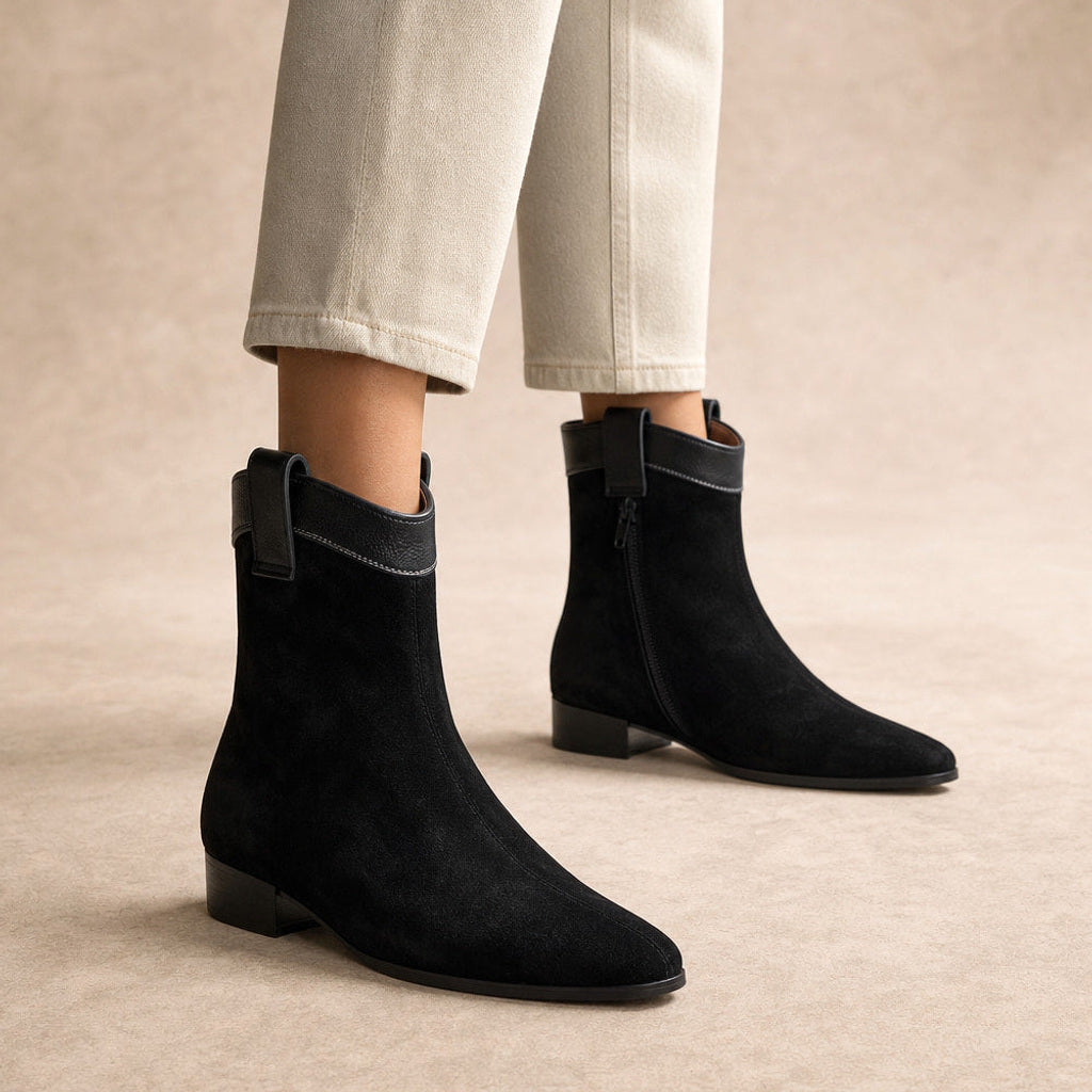Heinrike | Chelsea Boots aus Wildleder mit spitzer Kappe – Premium Editorial