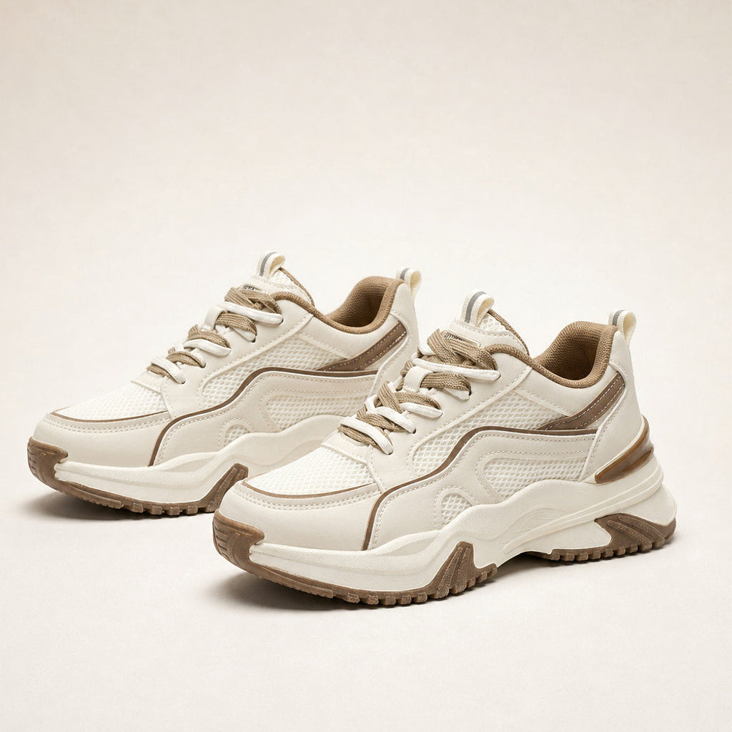 Hildelind | Plateau Sneaker mit Mesh-Einsätzen in Creme – Premium Editorial