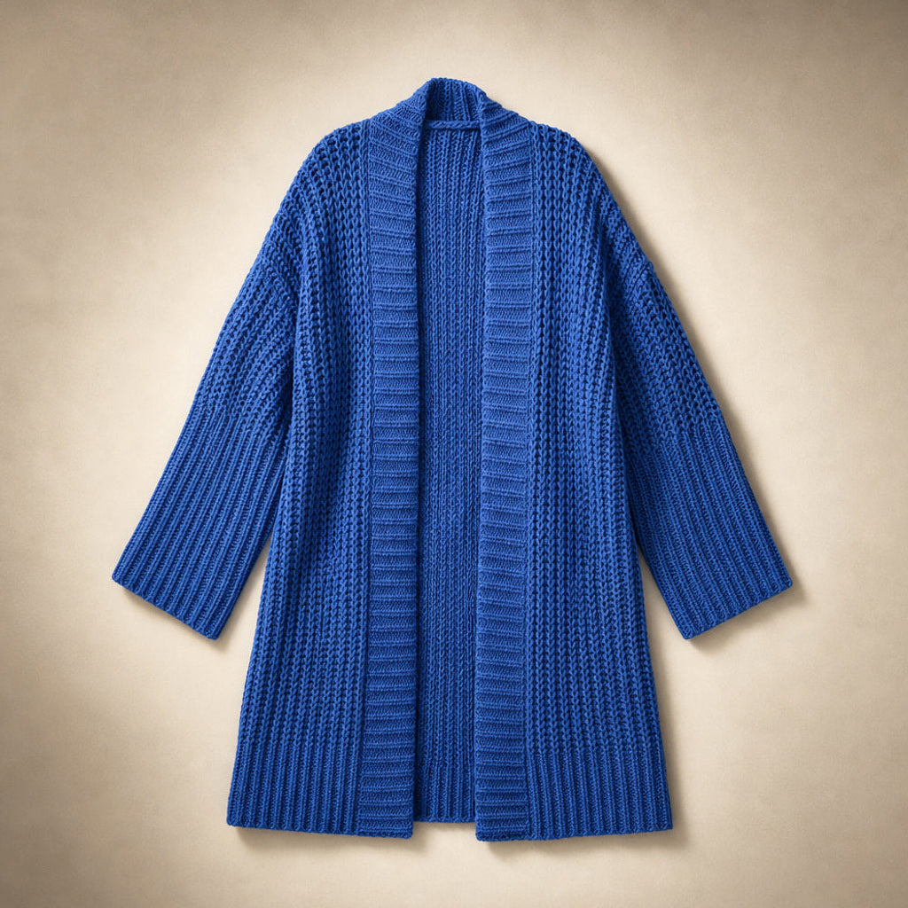 Hildwinde | Oversize-Strickjacke mit Seitenschlitzen Blau Blau – Produktfoto