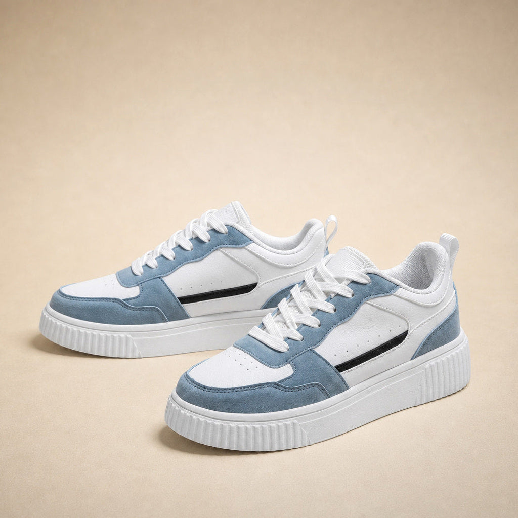 Ilka | Sneaker mit Plateausohle und Colorblock-Overlays Hellblau – Produktfoto