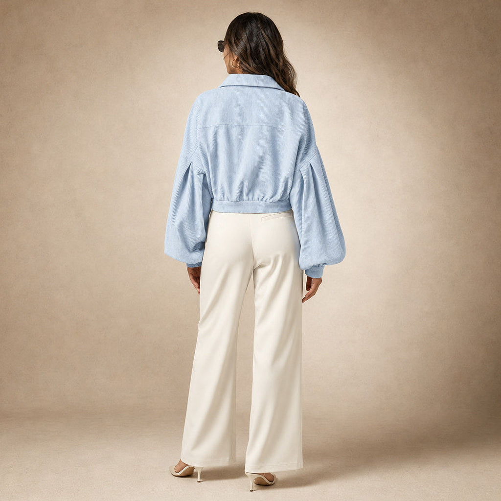 Ilonka | Cordjacke mit Laternenärmeln Hellblau – Gesamtlook