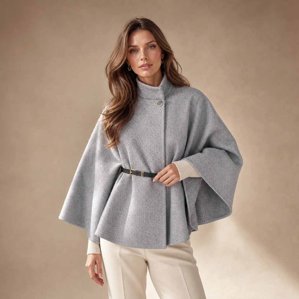 Ilsedore | Bouclé Jacke mit Schmetterlingsärmeln und Bindegürtel Grau – Produktfoto