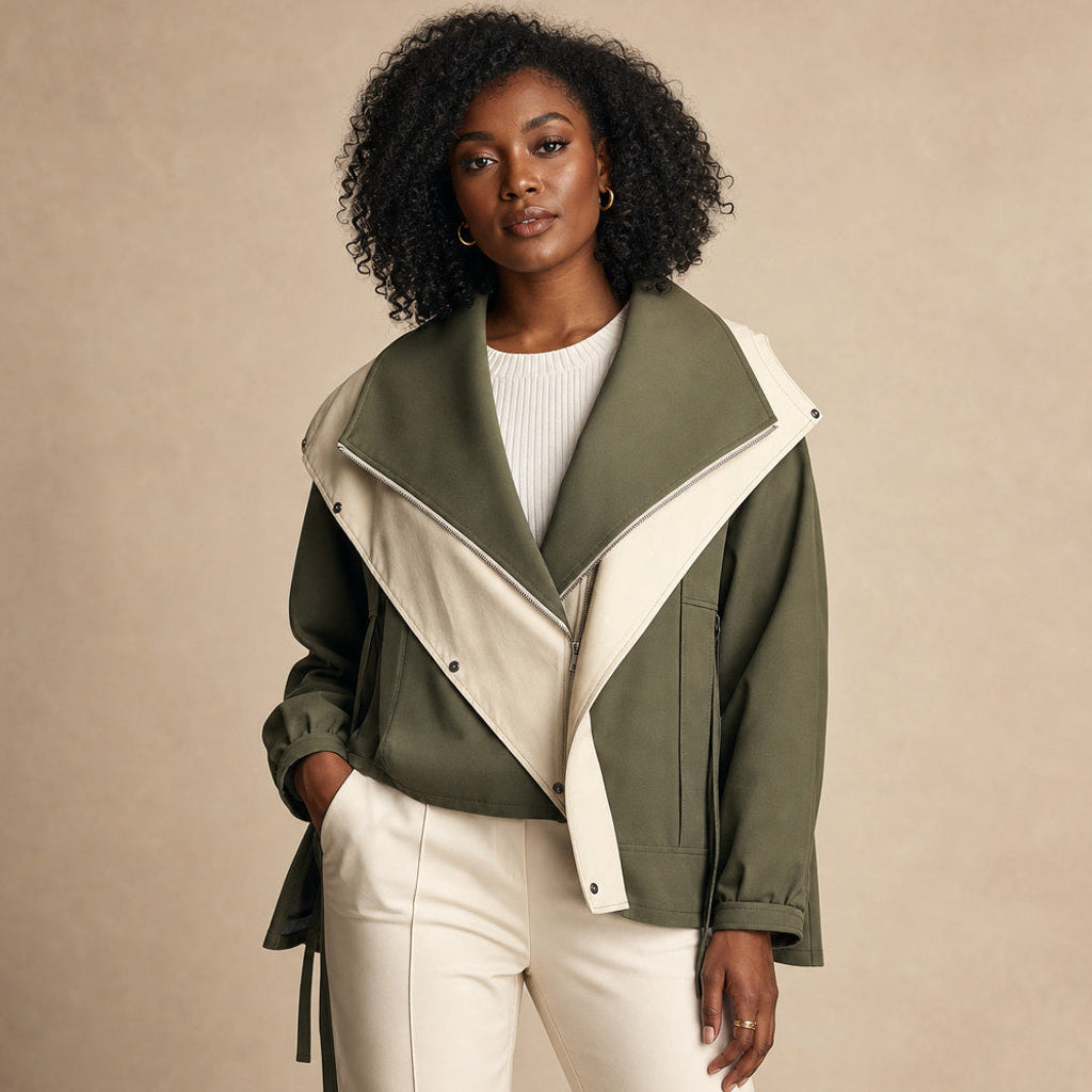Irmhild | Boucléjacke mit Sturmkragen und asymmetrischem Verschluss in Mintgrün – Premium Editorial