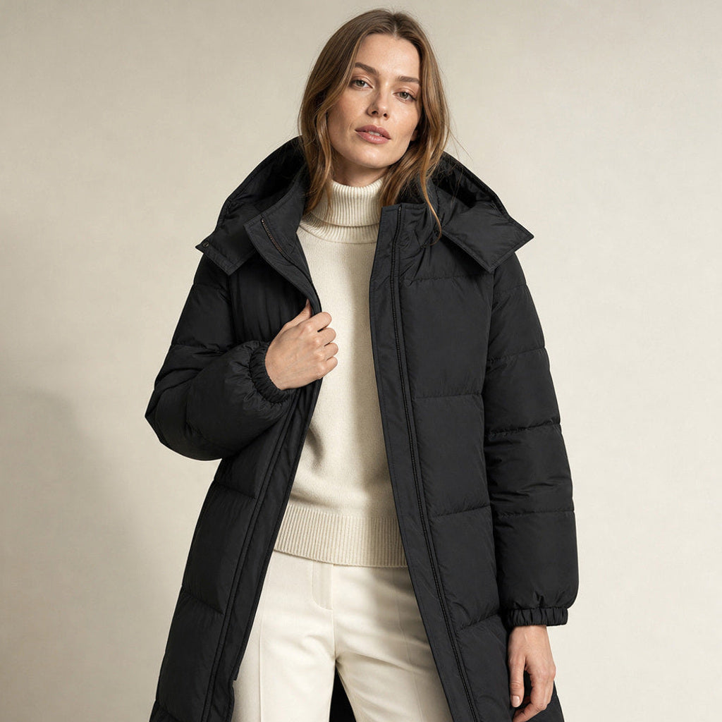 Johannette | Lange Steppjacke mit abnehmbarer Kapuze Schwarz – Produktfoto