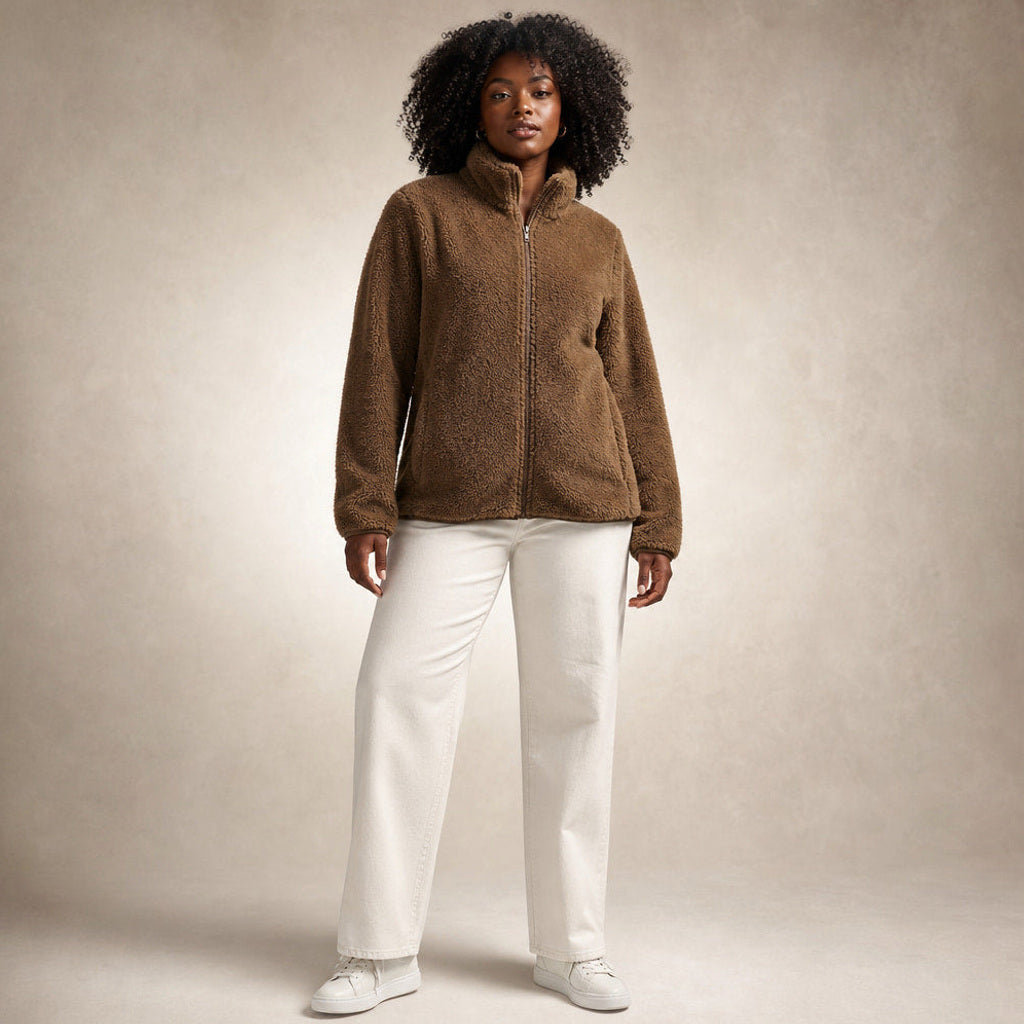 Lebrecht | Teddyfleece-Jacke mit Stehkragen in Braun – Premium Editorial