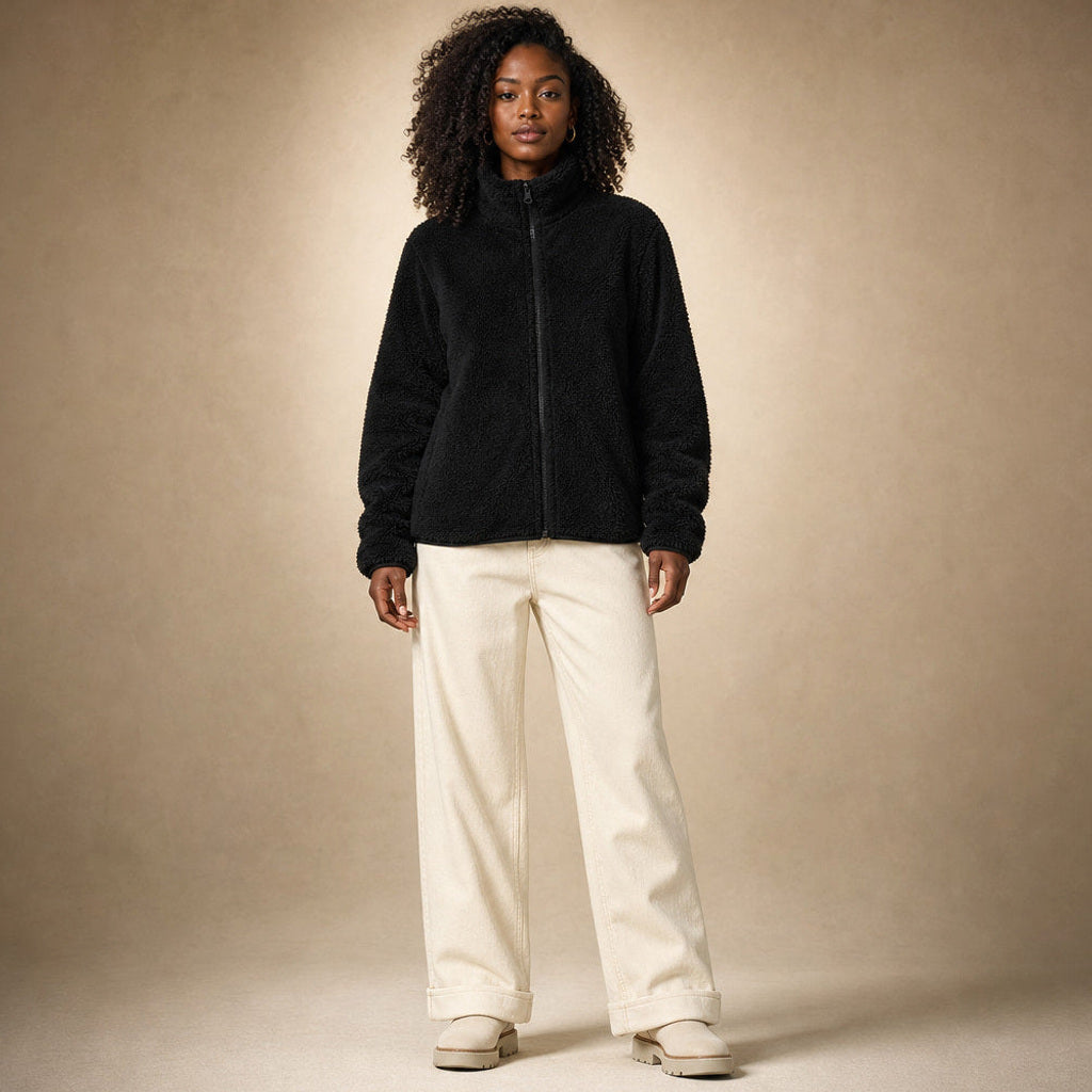 Lebrecht | Teddyfleece-Jacke mit Stehkragen in Schwarz – Premium Editorial
