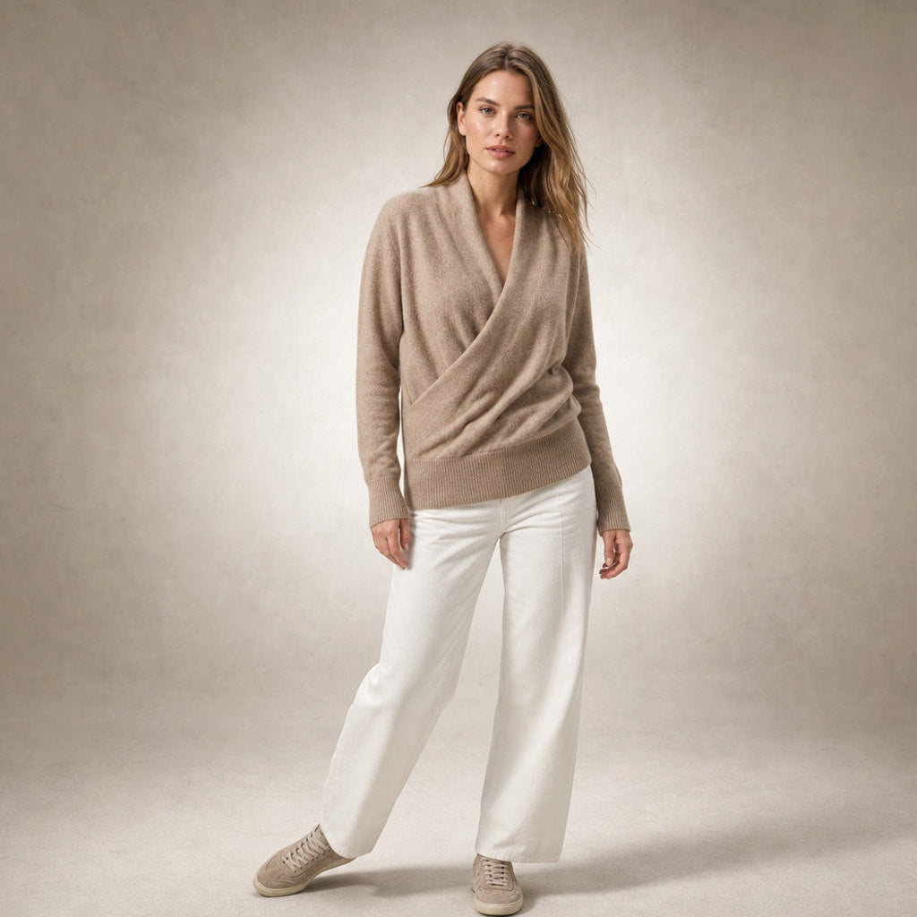 Lieschen | Wickelpullover aus Wollmischung mit langer Form Beige – Seitenansicht