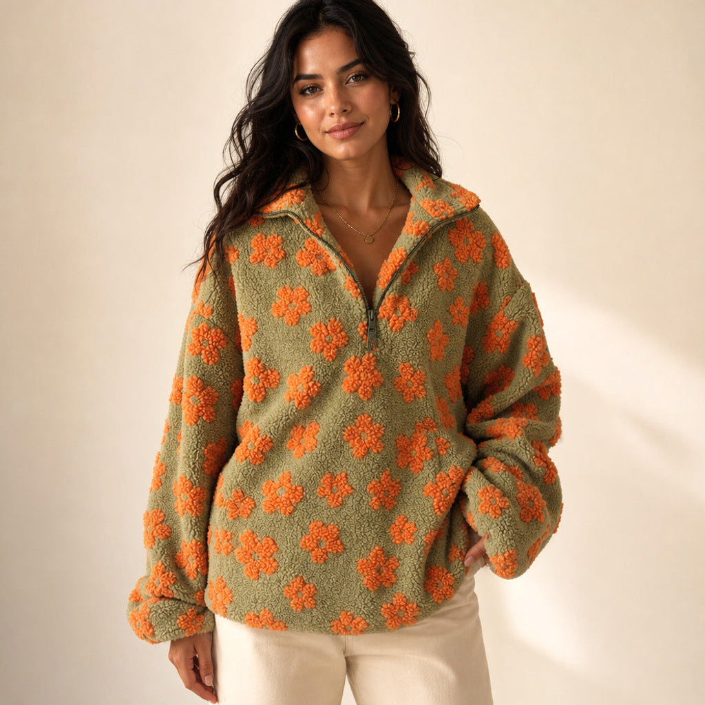 Lottchen | Sherpa-Pullover mit Blumenmuster in Orange – Premium Editorial