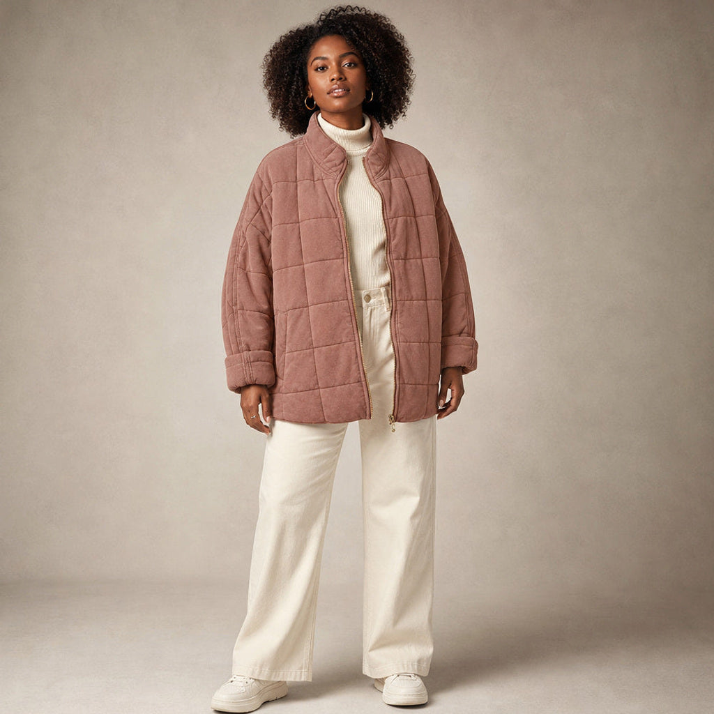 Lotte | Steppjacke mit schmalen Steppkanälen und lockerer Passform in Braun – Premium Editorial