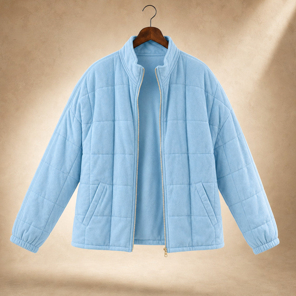 Lotte | Steppjacke mit schmalen Steppkanälen und lockerer Passform Hellblau – Produktfoto