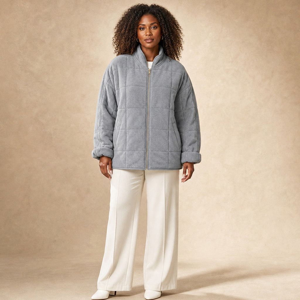 Lotte | Steppjacke mit schmalen Steppkanälen und lockerer Passform – Premium Editorial