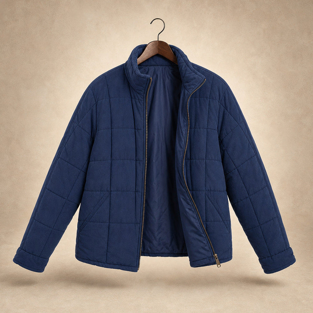 Lotte | Steppjacke mit schmalen Steppkanälen und lockerer Passform Marineblau / Blau – Produktfoto