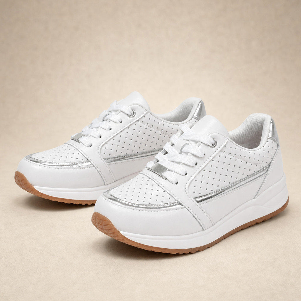 Luiska | Low-Top Sneaker mit Perforation und Plateausohle Weiß – Produktfoto