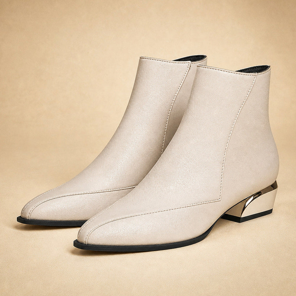 Madlena | Chelsea Boots mit Mandelspitze und flachem Blockabsatz – Stoff- und Detailaufnahme