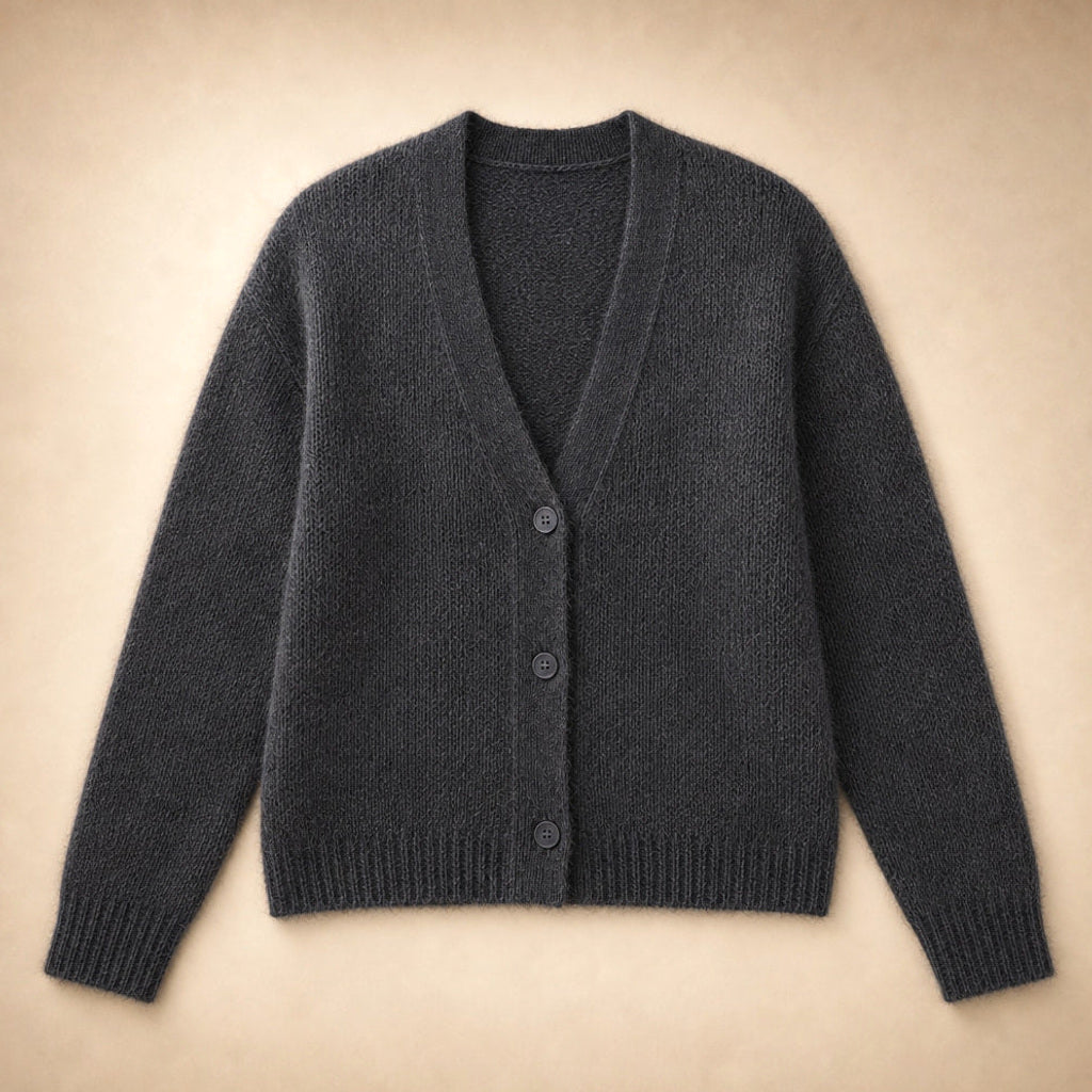 Maja | Pullover mit V-Ausschnitt und Knopfleiste Dunkelgrau – Produktfoto
