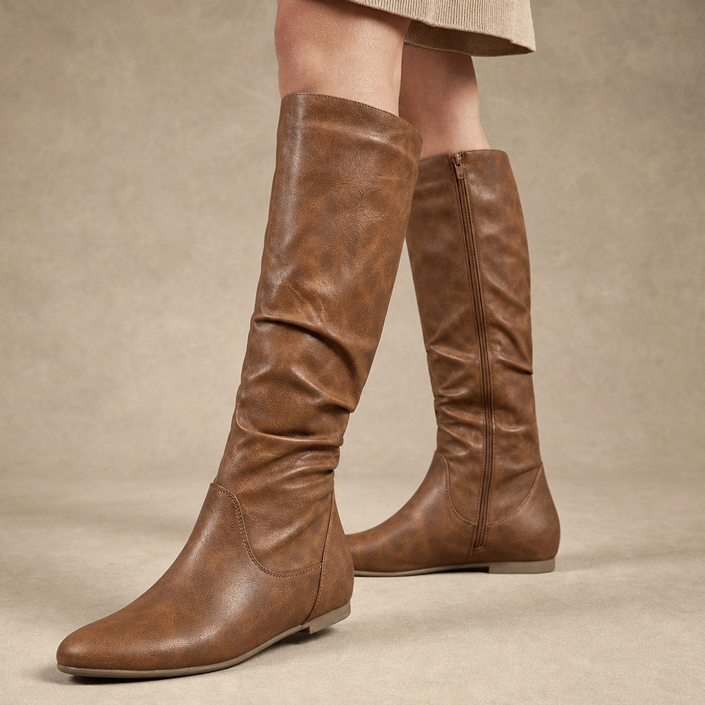 Margot | Overknee Stiefel mit gerafftem Schaft in Hellbraun – Premium Editorial