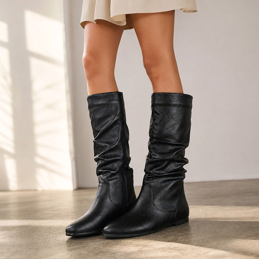 Margot | Overknee Stiefel mit gerafftem Schaft – Gestyltes Editorial-Foto
