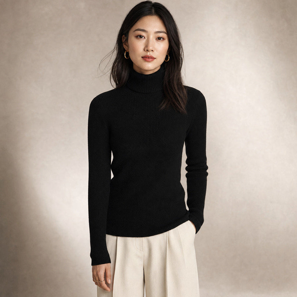 Metta | Rollkragenpullover aus Feinrippstrick in Schwarz – Premium Editorial