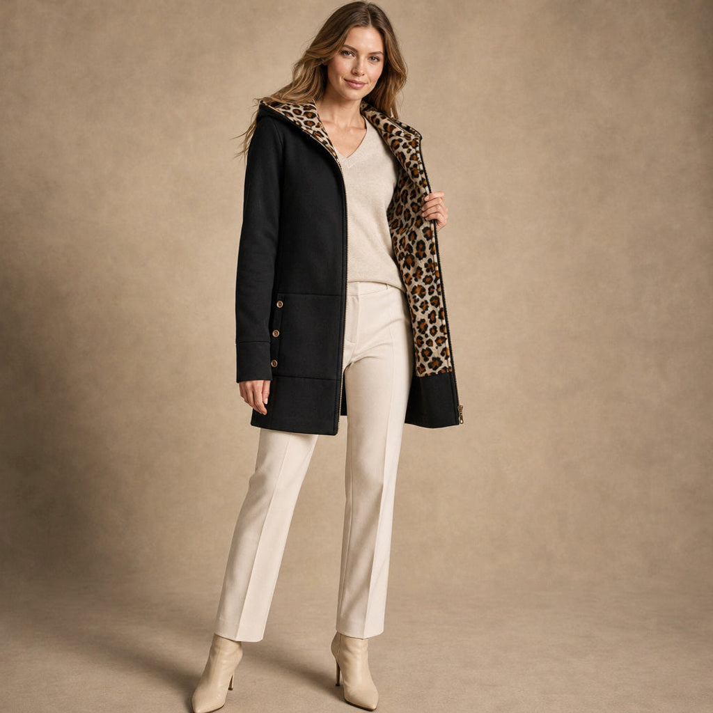 Nadine | Winterjacke mit Kapuze und Leopardenmuster Schwarz – Innenfutter im Detail