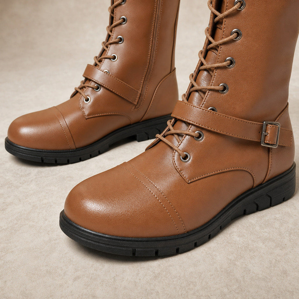 Odilia | Kniehohe Stiefel mit Plateausohle Braun – Stoff- und Detailaufnahme