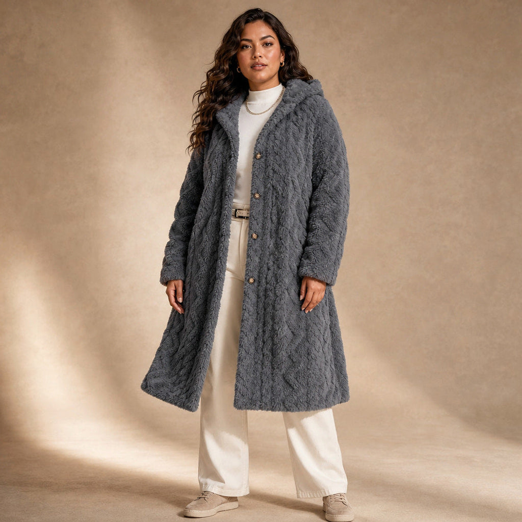 Ramhilde | Wollmantel mit Kapuze und Argyle-Jacquard – Premium Editorial
