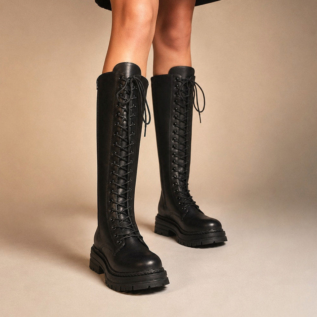 Ramtraud | Overknee Stiefel mit Plateausohle und Schnürung – Produktfoto