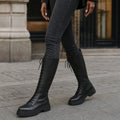Ramtraud | Overknee Stiefel mit Plateausohle und Schnürung – Produktfoto