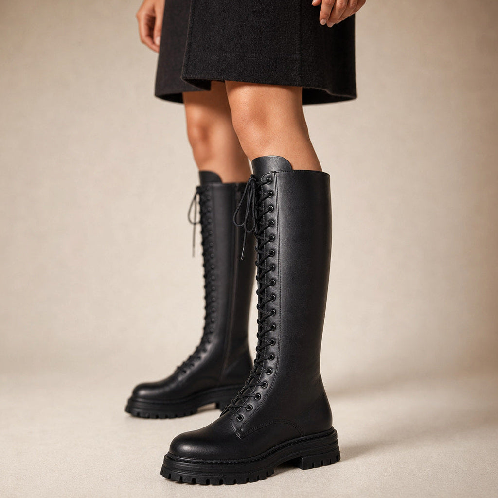 Ramtraud | Overknee Stiefel mit Plateausohle und Schnürung – Produktfoto