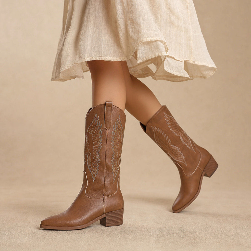 Ravennika | Westernstiefel mit weitem Schaft Hellbraun – Produktfoto