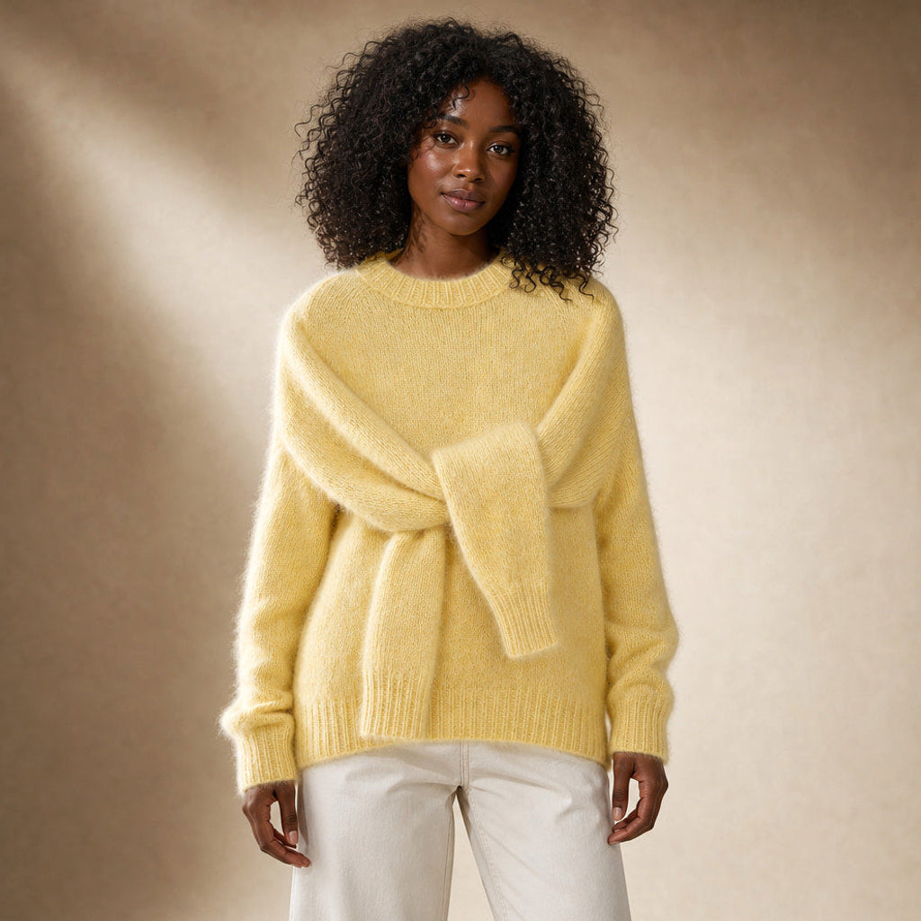 Reinhilde | Flauschstrick-Pullover mit Raglanärmeln in Lemon Yellow – Premium Editorial