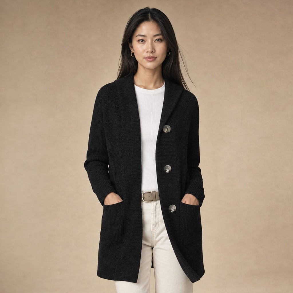 Reinhilt | Lange Strickjacke mit Zierknöpfen – Produktfoto