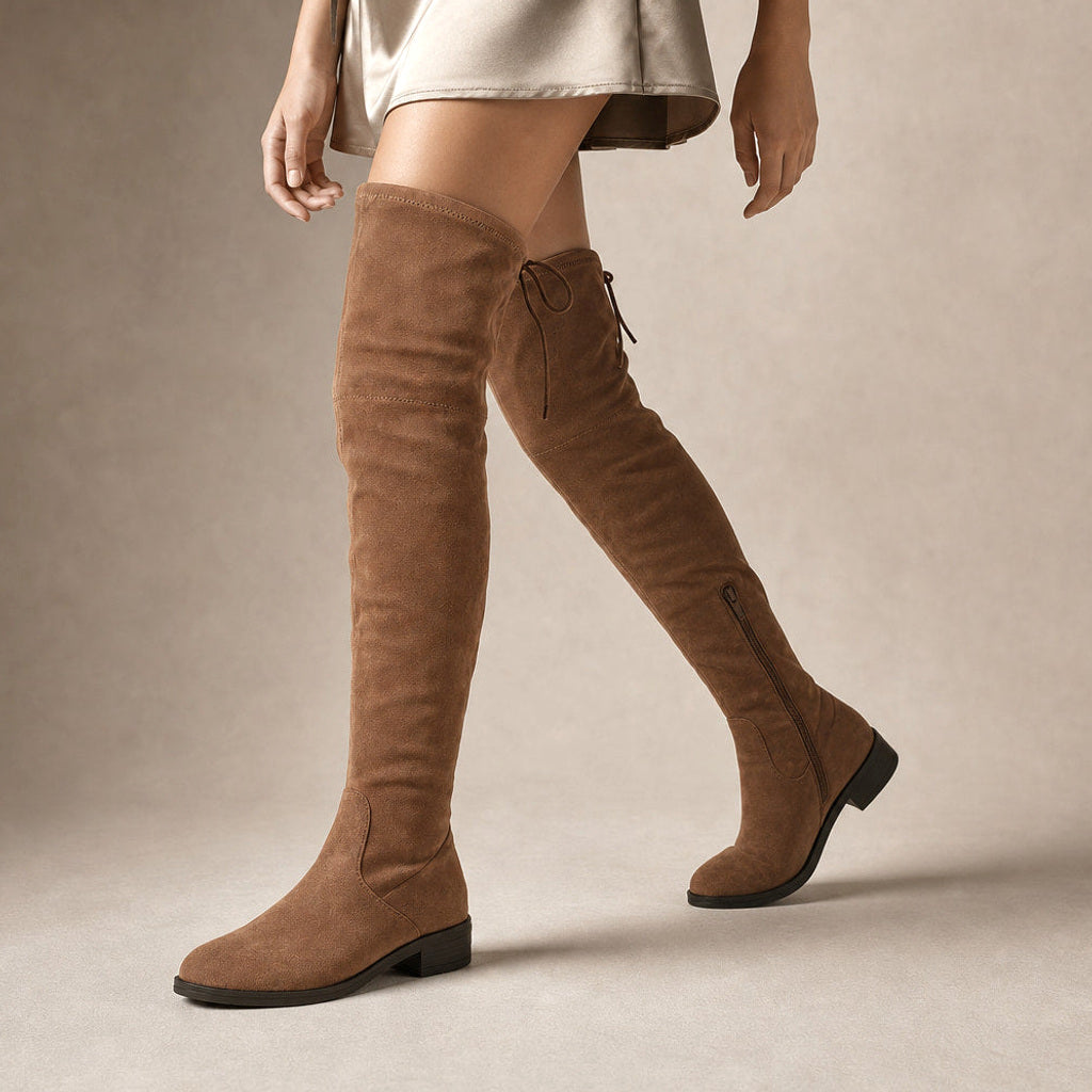 Riekje | Overknee Stiefel mit Seitenzip und Blockabsatz Braun – Produktfoto