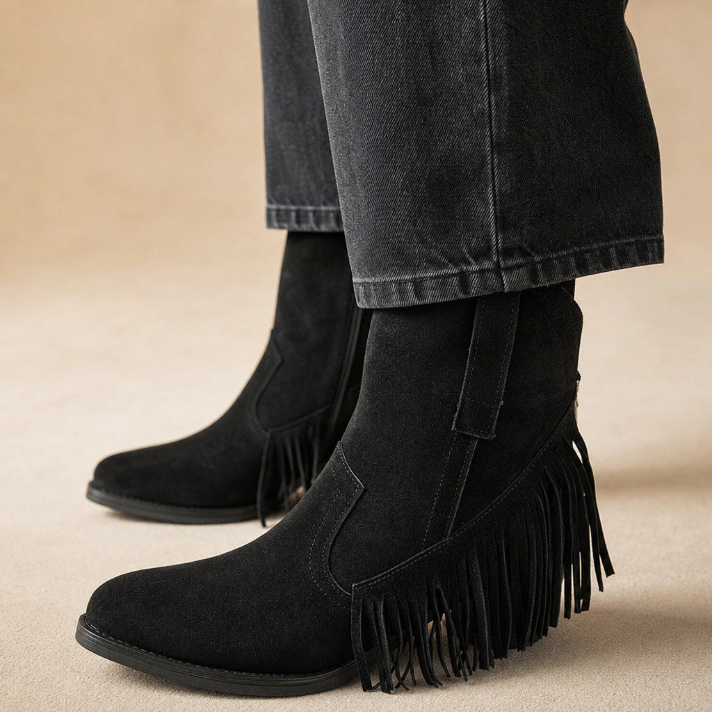 Rigelinde | Cowboystiefel mit Fransen und weitem Schaft Schwarz – Produktfoto