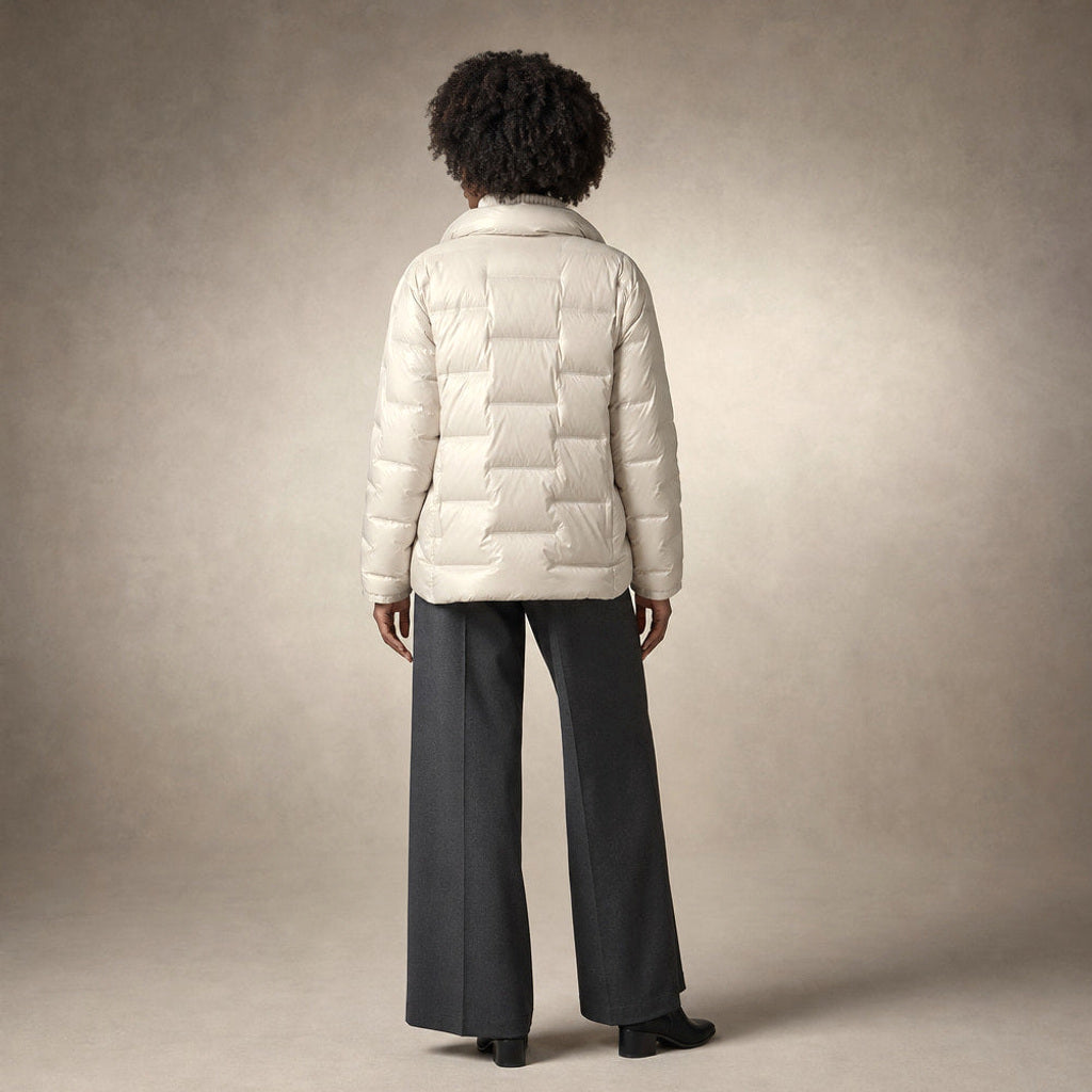 Rosamunde | Steppjacke mit Stehkragen und schmalem Schnitt Beige – Gesamtlook