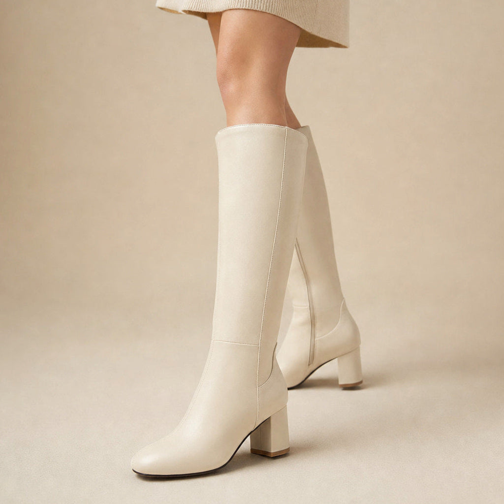Ruperta | Overknee Stiefel mit Blockabsatz in Beige – Premium Editorial
