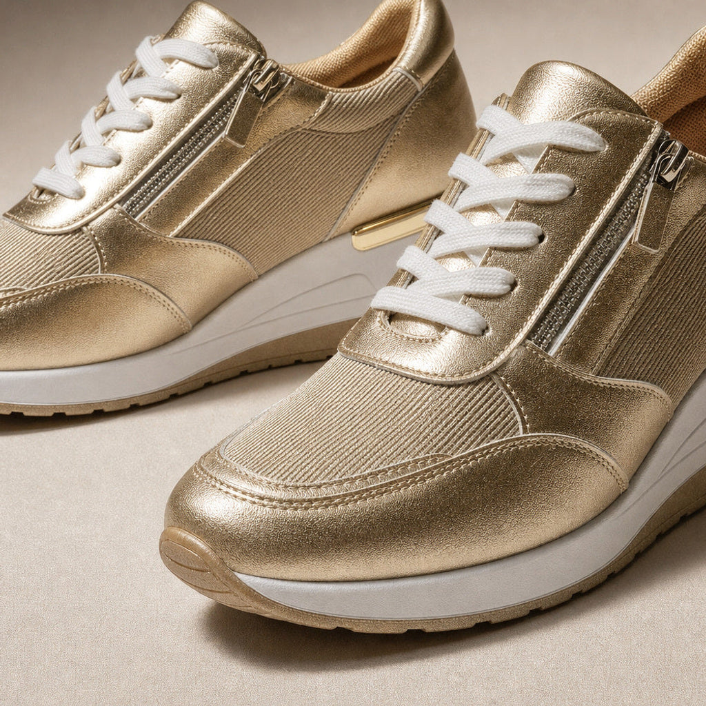Sieghilde | Plateau Sneaker mit Keilsohle und Seitenzip Gold – Stoff- und Detailaufnahme