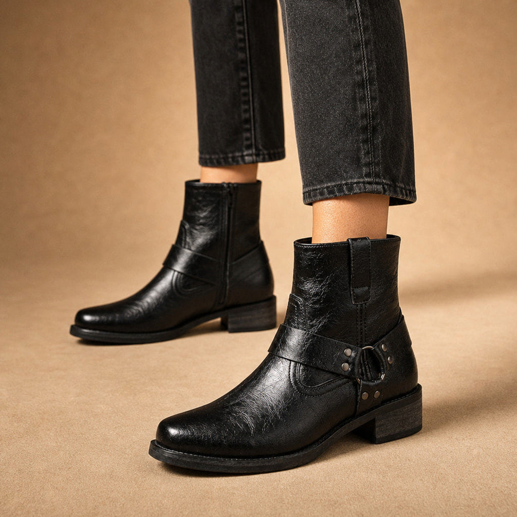 Solvike | Chelsea Boots aus Leder mit Vintage-Finish Schwarz – Produktfoto