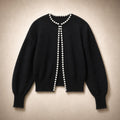 Thordis | Strickjacke mit Perlenborte Schwarz – Produktfoto
